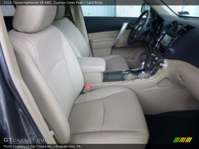 Cypress Green Pearl / Sand Beige 2013 Toyota Highlander SE 4WD