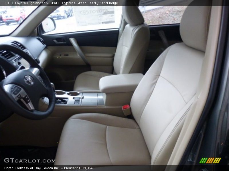 Cypress Green Pearl / Sand Beige 2013 Toyota Highlander SE 4WD