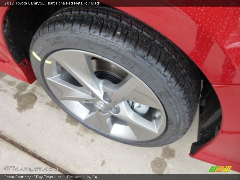 Barcelona Red Metallic / Black 2012 Toyota Camry SE