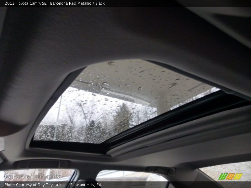 Barcelona Red Metallic / Black 2012 Toyota Camry SE