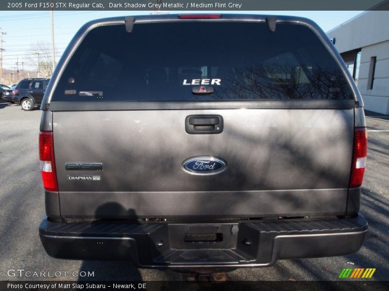 Dark Shadow Grey Metallic / Medium Flint Grey 2005 Ford F150 STX Regular Cab