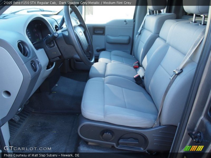 Dark Shadow Grey Metallic / Medium Flint Grey 2005 Ford F150 STX Regular Cab