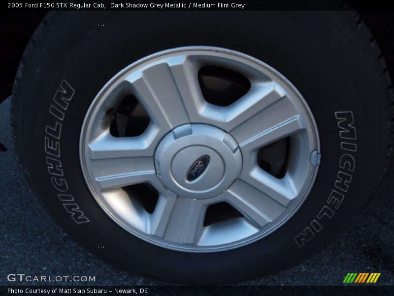 Dark Shadow Grey Metallic / Medium Flint Grey 2005 Ford F150 STX Regular Cab