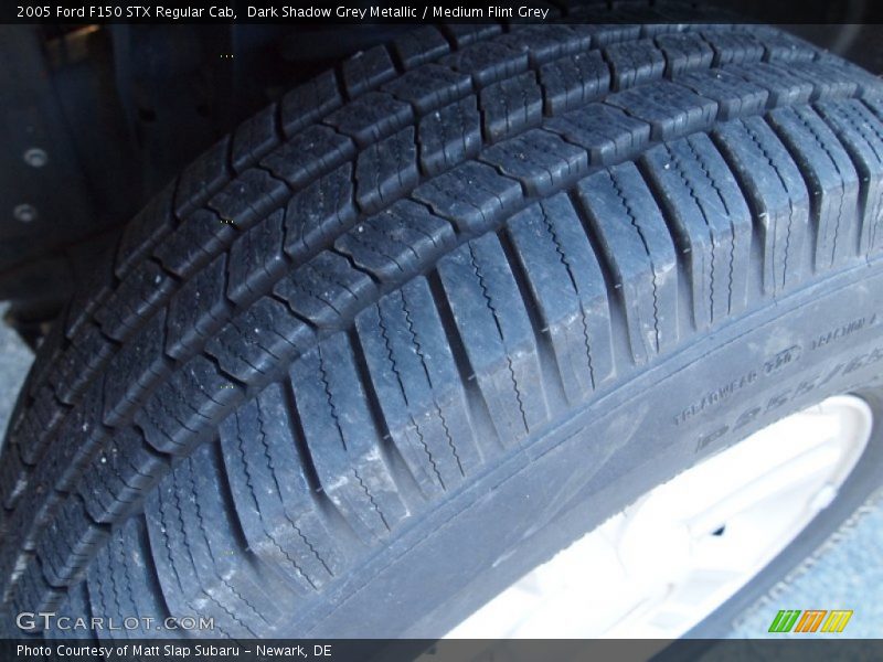 Dark Shadow Grey Metallic / Medium Flint Grey 2005 Ford F150 STX Regular Cab