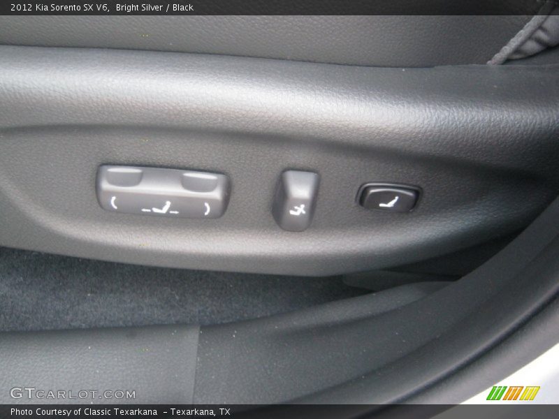 Bright Silver / Black 2012 Kia Sorento SX V6