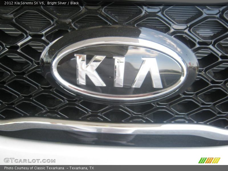 Bright Silver / Black 2012 Kia Sorento SX V6