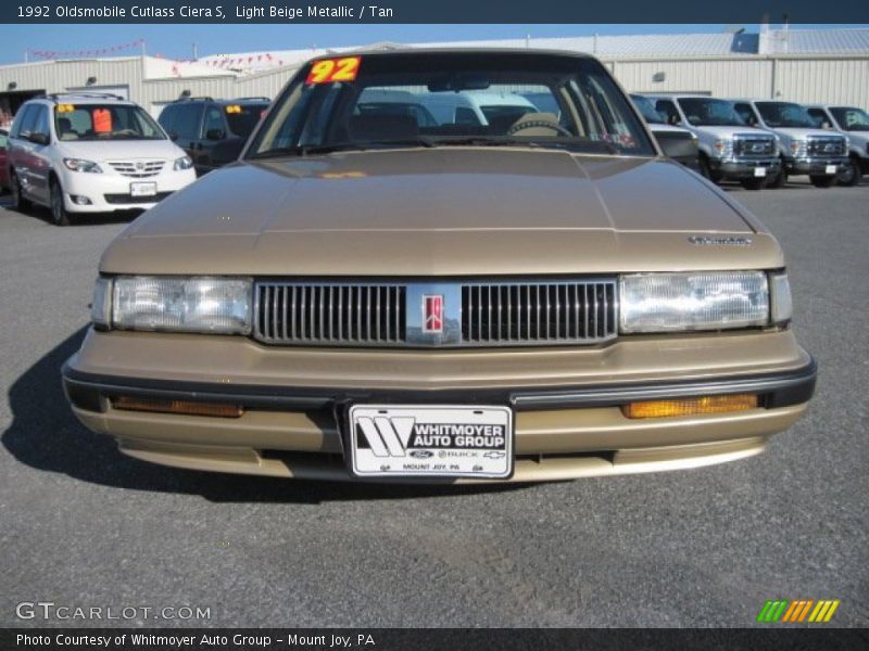 Light Beige Metallic / Tan 1992 Oldsmobile Cutlass Ciera S