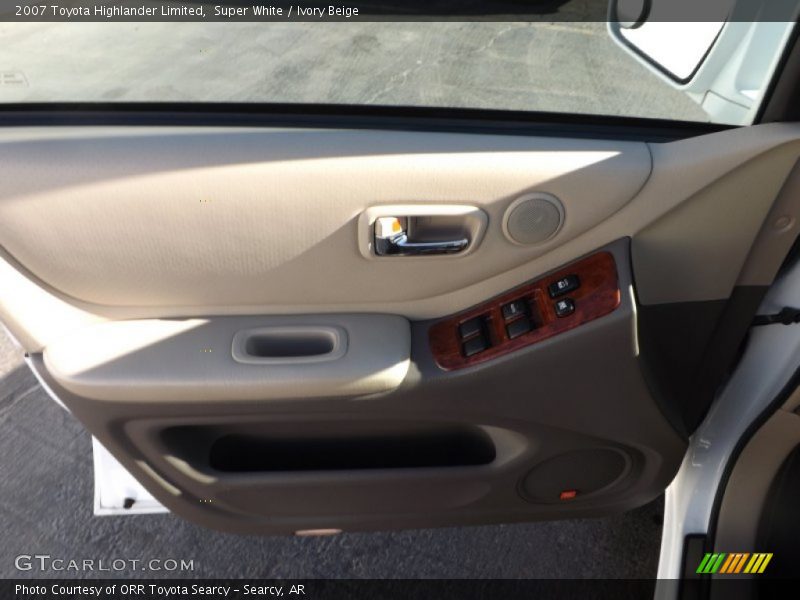 Super White / Ivory Beige 2007 Toyota Highlander Limited