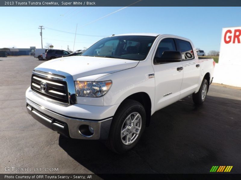 Super White / Black 2013 Toyota Tundra CrewMax