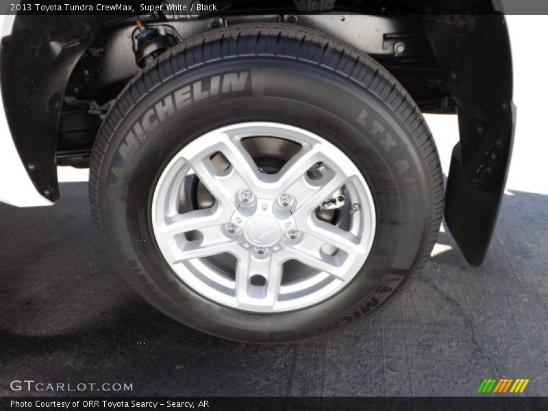 Super White / Black 2013 Toyota Tundra CrewMax