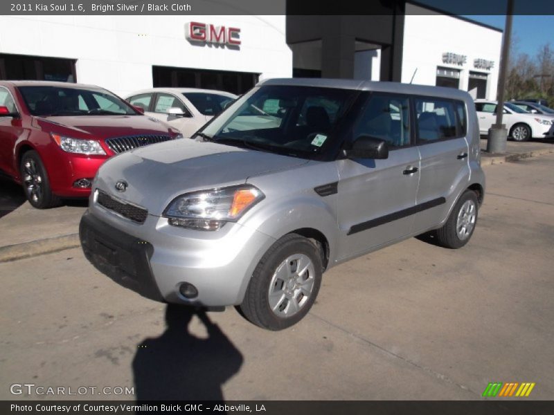 Bright Silver / Black Cloth 2011 Kia Soul 1.6