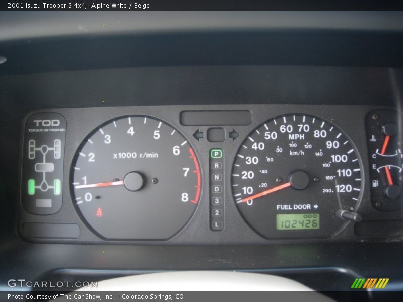 Alpine White / Beige 2001 Isuzu Trooper S 4x4