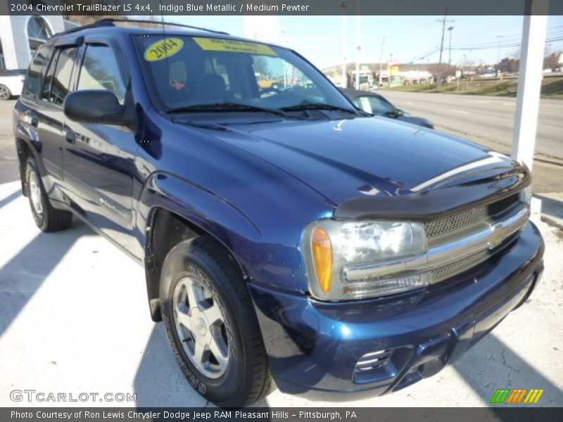 Indigo Blue Metallic / Medium Pewter 2004 Chevrolet TrailBlazer LS 4x4