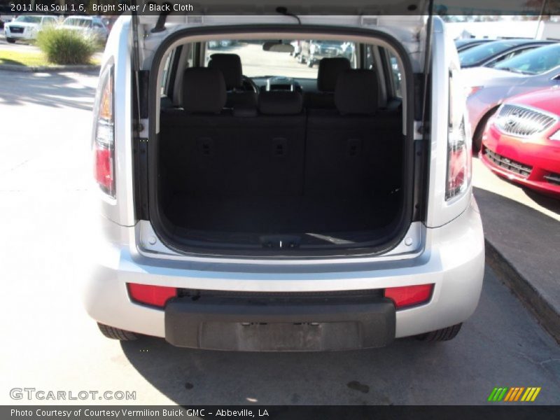 Bright Silver / Black Cloth 2011 Kia Soul 1.6