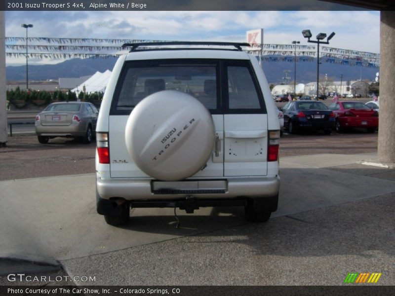 Alpine White / Beige 2001 Isuzu Trooper S 4x4