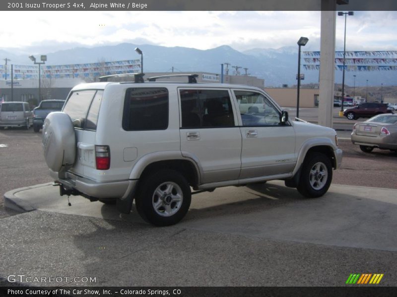 Alpine White / Beige 2001 Isuzu Trooper S 4x4
