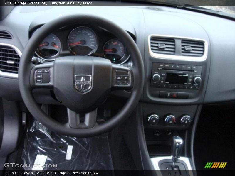 Tungsten Metallic / Black 2013 Dodge Avenger SE