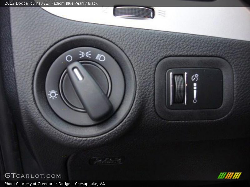 Fathom Blue Pearl / Black 2013 Dodge Journey SE