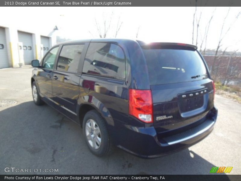 True Blue Pearl / Black/Light Graystone 2013 Dodge Grand Caravan SE