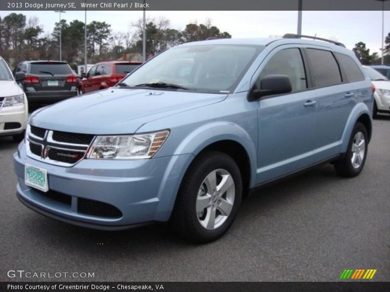 Winter Chill Pearl / Black 2013 Dodge Journey SE