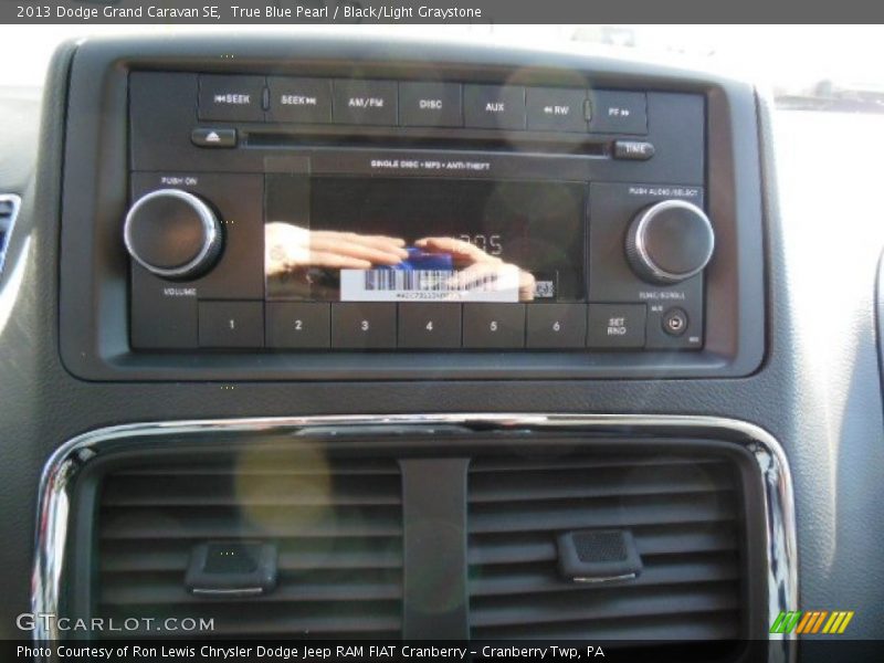 True Blue Pearl / Black/Light Graystone 2013 Dodge Grand Caravan SE