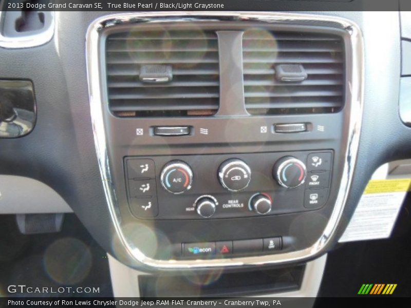 True Blue Pearl / Black/Light Graystone 2013 Dodge Grand Caravan SE