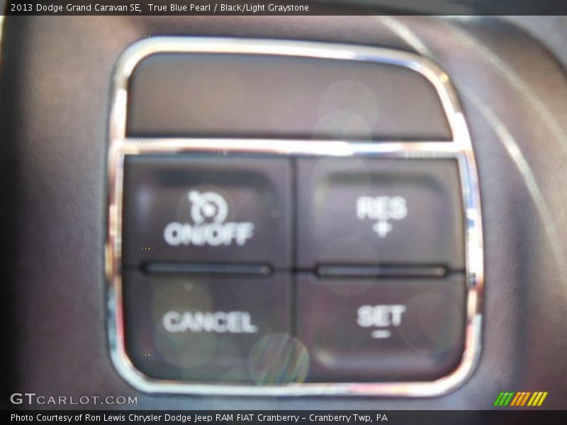 True Blue Pearl / Black/Light Graystone 2013 Dodge Grand Caravan SE