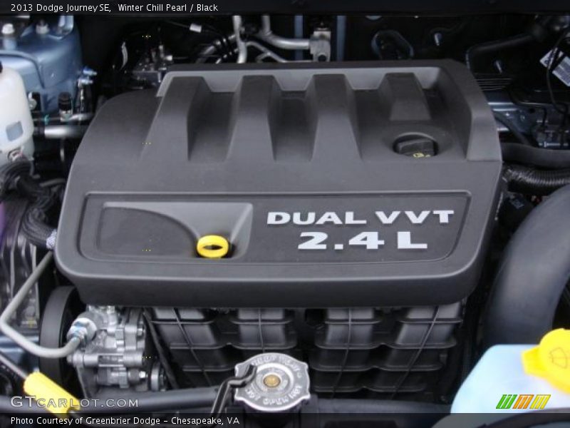 Winter Chill Pearl / Black 2013 Dodge Journey SE