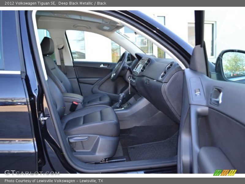 Deep Black Metallic / Black 2012 Volkswagen Tiguan SE