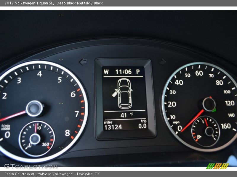 Deep Black Metallic / Black 2012 Volkswagen Tiguan SE