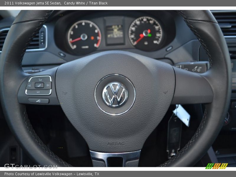 Candy White / Titan Black 2011 Volkswagen Jetta SE Sedan
