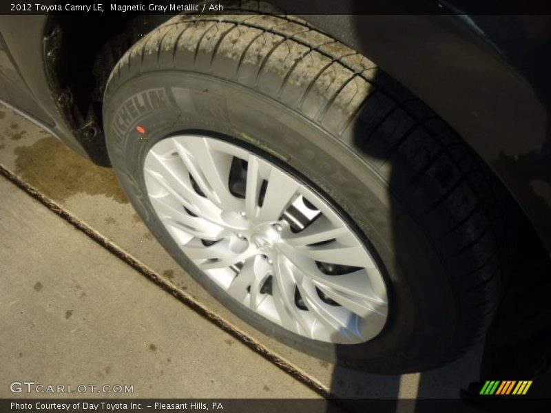 Magnetic Gray Metallic / Ash 2012 Toyota Camry LE