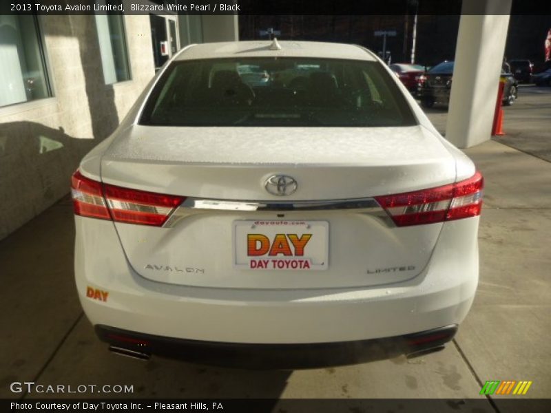 Blizzard White Pearl / Black 2013 Toyota Avalon Limited