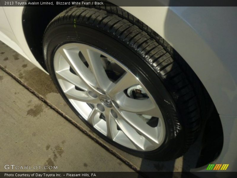 Blizzard White Pearl / Black 2013 Toyota Avalon Limited