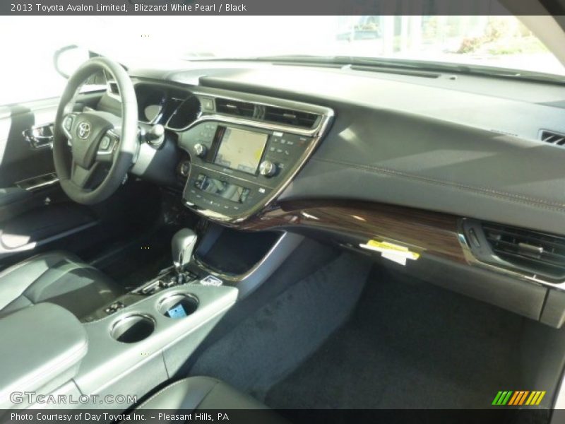 Blizzard White Pearl / Black 2013 Toyota Avalon Limited