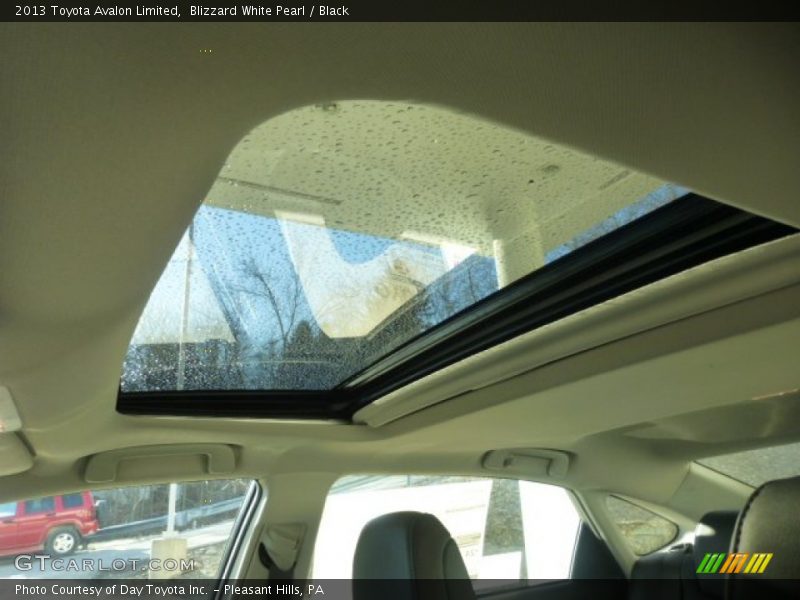Blizzard White Pearl / Black 2013 Toyota Avalon Limited