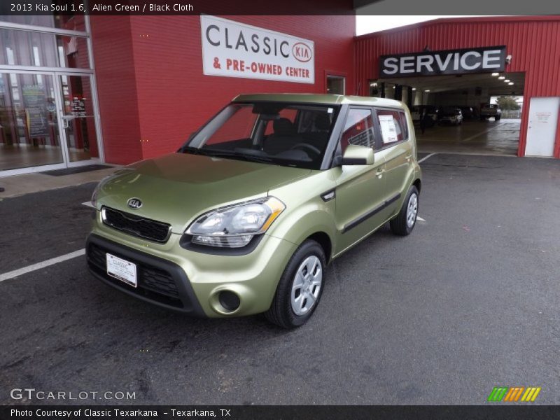 Alien Green / Black Cloth 2013 Kia Soul 1.6