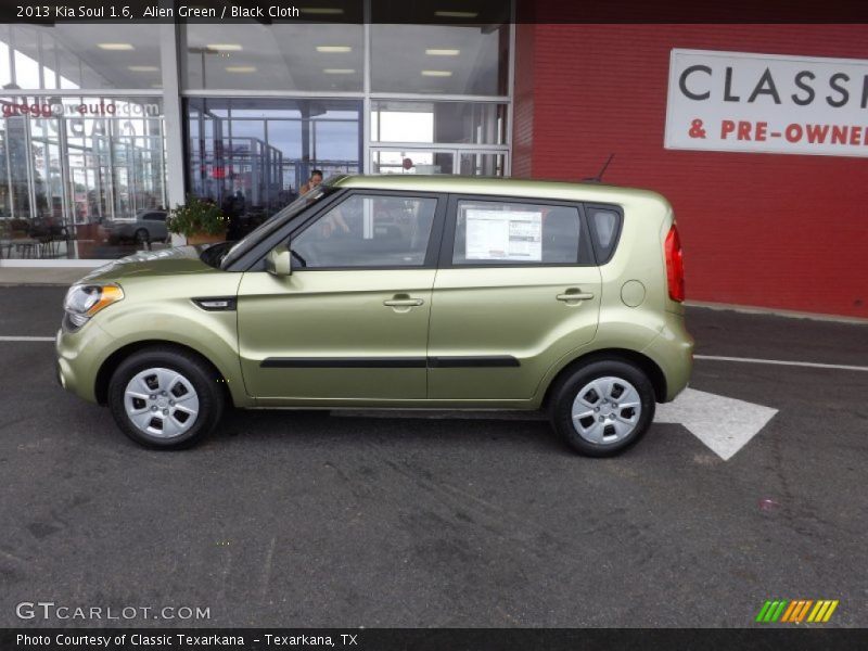 Alien Green / Black Cloth 2013 Kia Soul 1.6