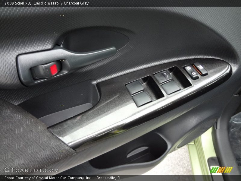 Electric Wasabi / Charcoal Gray 2009 Scion xD