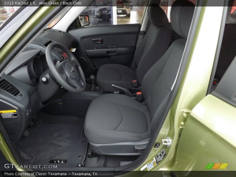 Front Seat of 2013 Soul 1.6