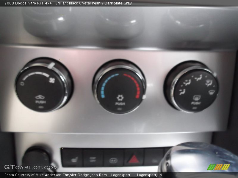 Controls of 2008 Nitro R/T 4x4