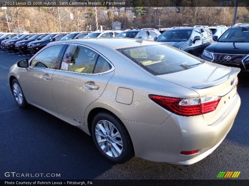Satin Cashmere Metallic / Parchment 2013 Lexus ES 300h Hybrid