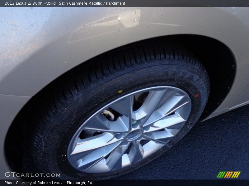 Satin Cashmere Metallic / Parchment 2013 Lexus ES 300h Hybrid