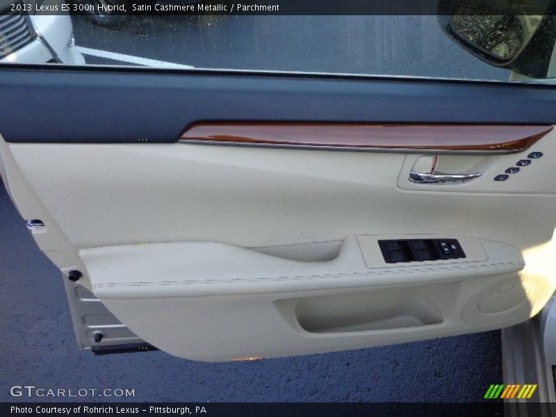 Satin Cashmere Metallic / Parchment 2013 Lexus ES 300h Hybrid