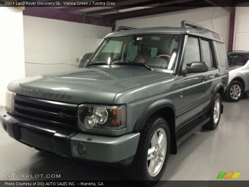 Vienna Green / Tundra Grey 2004 Land Rover Discovery SE