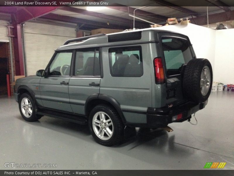 Vienna Green / Tundra Grey 2004 Land Rover Discovery SE