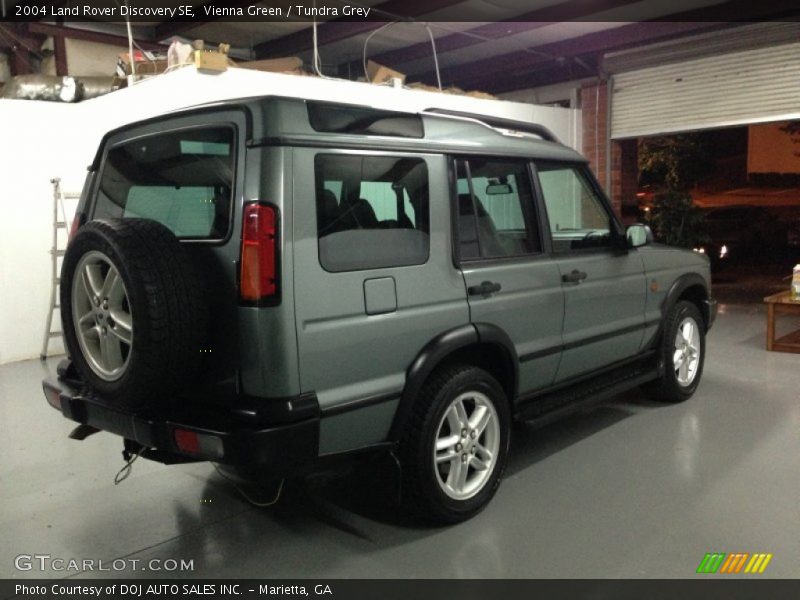 Vienna Green / Tundra Grey 2004 Land Rover Discovery SE