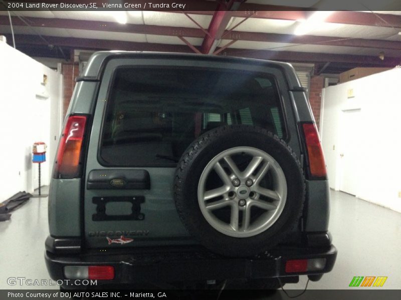 Vienna Green / Tundra Grey 2004 Land Rover Discovery SE