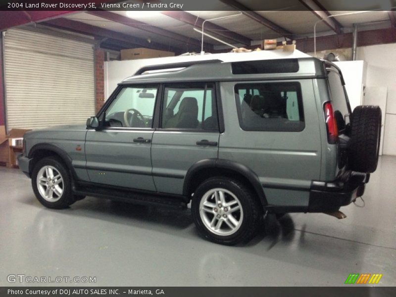Vienna Green / Tundra Grey 2004 Land Rover Discovery SE