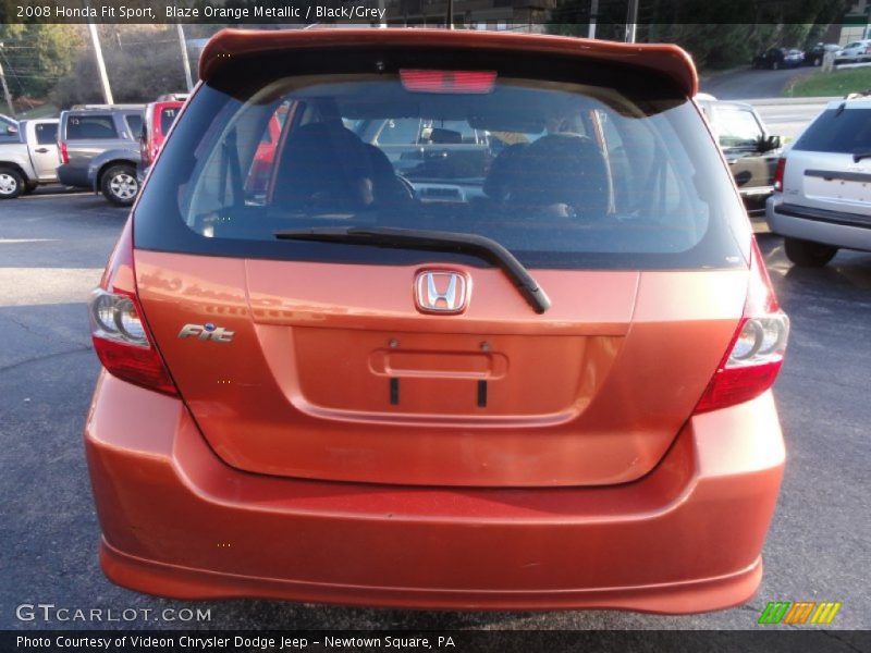 Blaze Orange Metallic / Black/Grey 2008 Honda Fit Sport